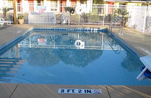 Americas Best Value Inn Starke