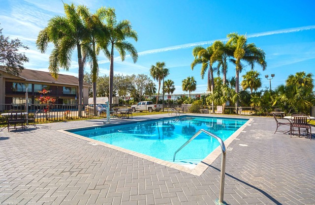 Americas Best Value Inn & Suites Melbourne