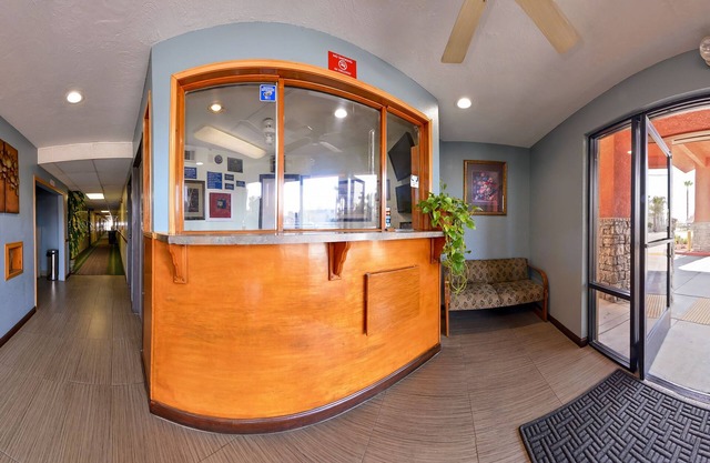 Americas Best Value Inn & Suites Bakersfield E