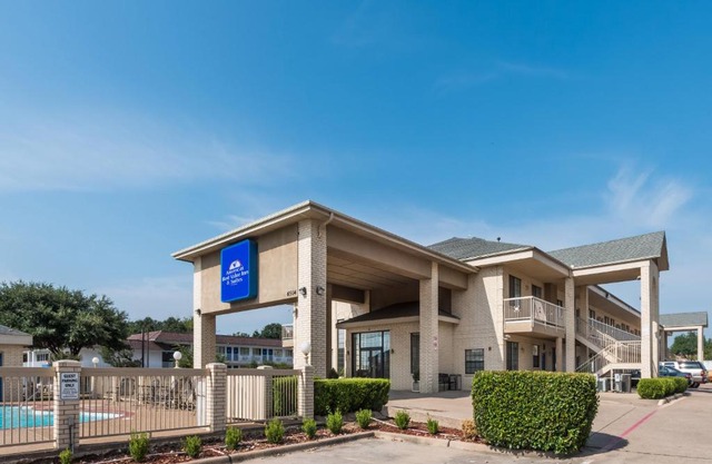 Americas Best Value Inn & Suites Fort Worth South