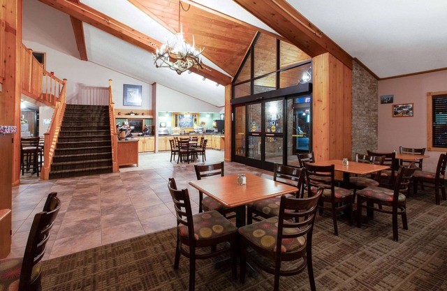 AmericInn by Wyndham Iron River