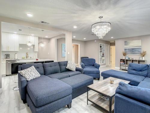 AMI, IMG, Dogsitting, Boats, Snorkeling, Fishing, Beach, Bikes, Golf, Hottub, BBQ, SRQ
