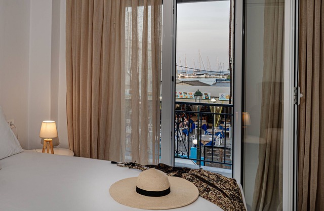 AMINA APARTMENTS