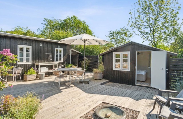 "Amitola" - 400m from the sea by Interhome