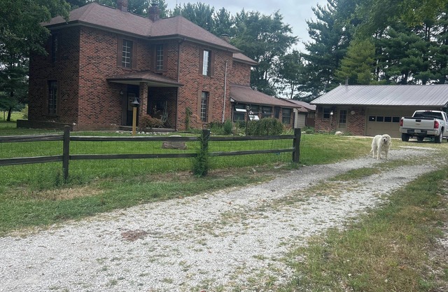 Amo Country Manor Apartment w ac