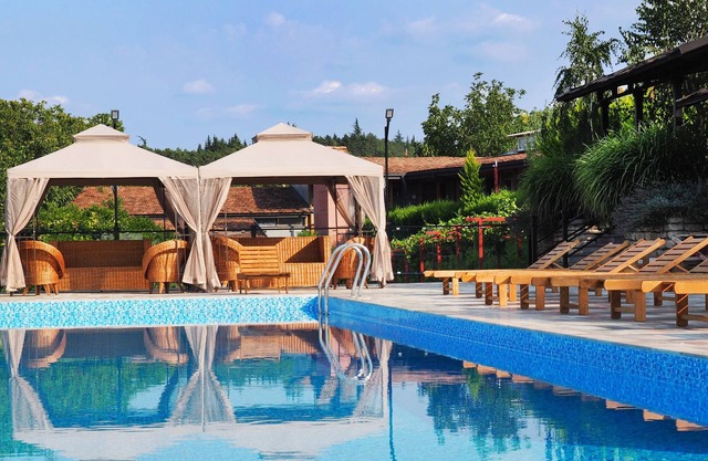 Ampelo Resort