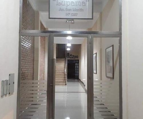 Amplio Departamento Edificio Lupama