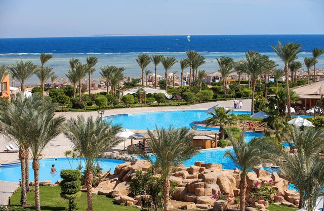 Amwaj Oyoun Resort & Casino