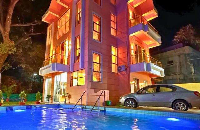Amy villa lonavala 5bhk with pvt swimming pool -5min from lonavala station.