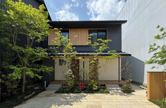 An accommodation facility located in the castle to / Sumoto Hyōgo