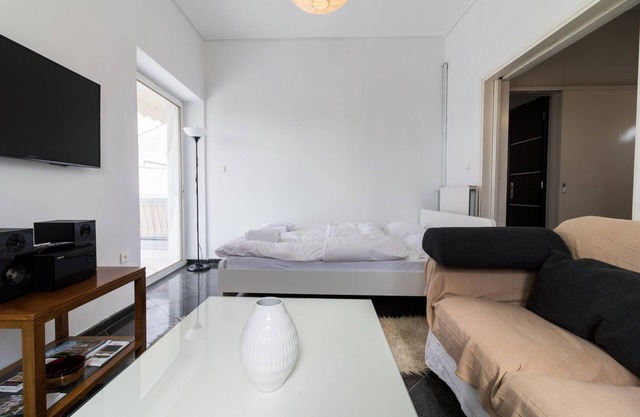 An Adorable Apartment in Athens