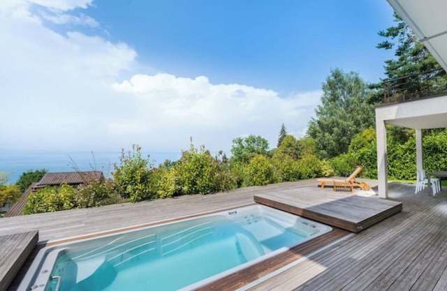 An Exceptional Villa in front of Lake Geneva