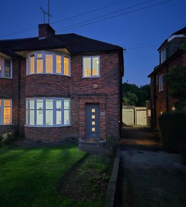 An inviting, spacious and bright 3 bed house