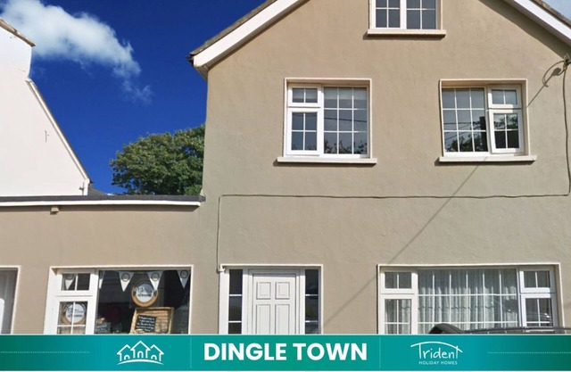 An Searrach Holiday Home Dingle by Interhome