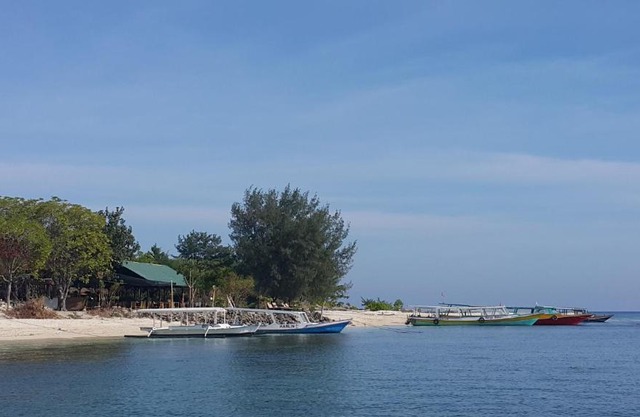 Ana Warung & Bungalows