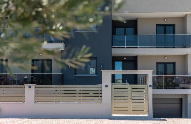 Anais Apartments