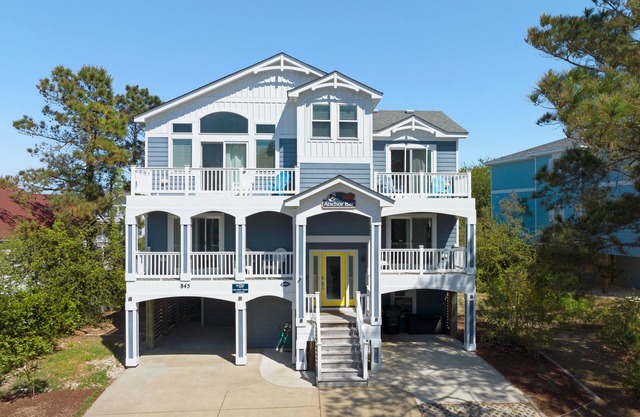 Anchor Bar: Soundside, Private Pool w/ Tiki Bar, Spa, Access to Fitness Center