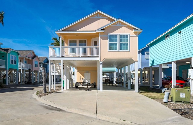 Anchor House - Gated Community located near Redfish Bay