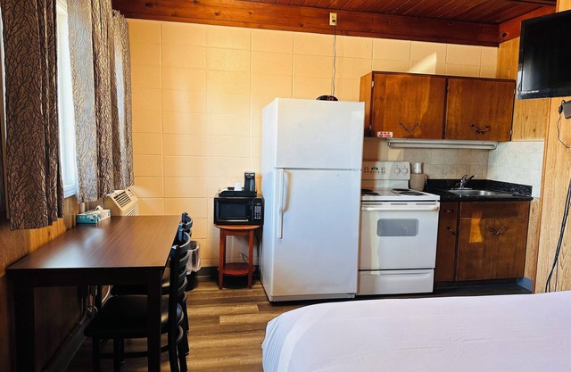 Anchor Inn Motel