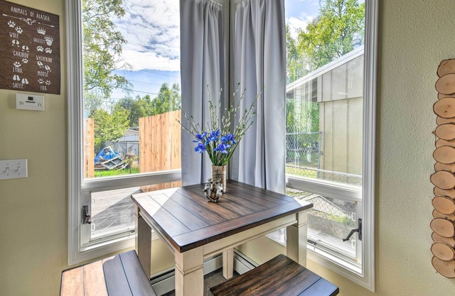 Anchorage Villa: Hike, Ski & Explore Alaska!