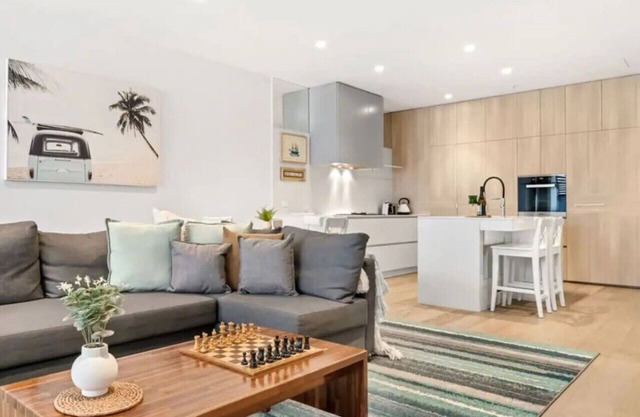 Anchors Away | Escape in the heart of Mornington