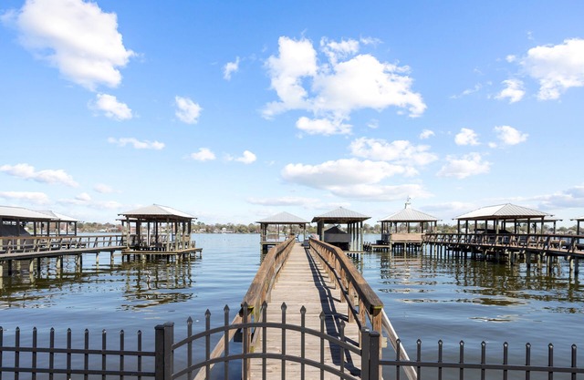 Anchors Aweigh Families, Couples, Groups-Private Dock. 1pm check out!