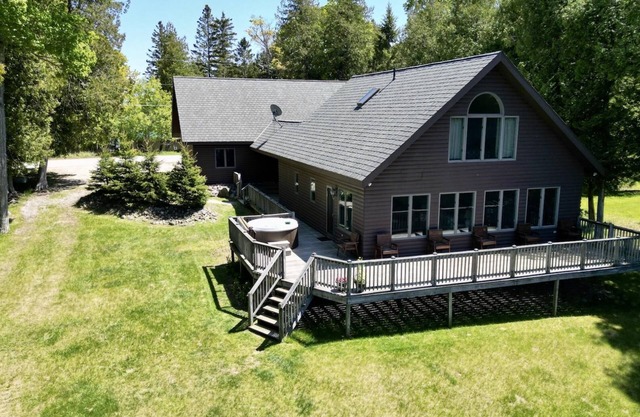 Anchorwood Cabin on Drummond Island