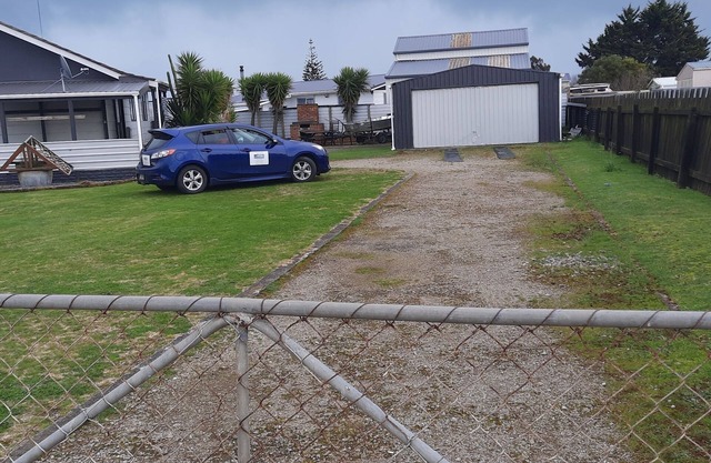 Anchours Away (The boaties paradise)