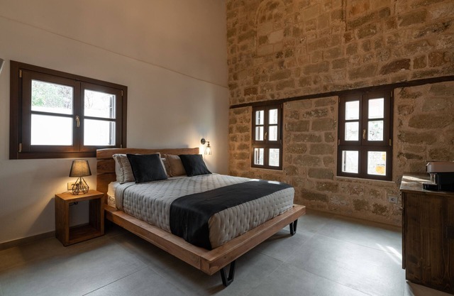 Ancient Knights Luxury Suites Romegas Suite 4