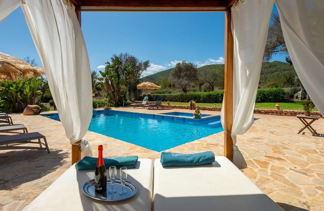 ANDREUET Villa. Ibiza. confortable, tranquila, amplia, familiar, ideal