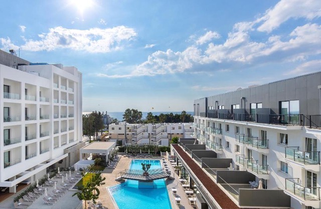 Anemi Hotel & Suites