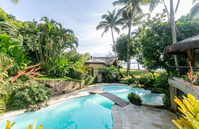 Ang016 - Lujosa mansión en Mangaratiba