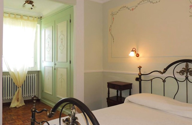 Angela Garden B&B - Rose Room (triple)