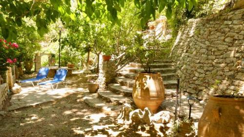 Angela's River Paradise Cottages