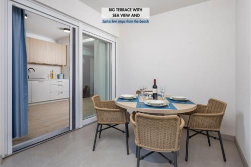Angelika's white blue holiday home