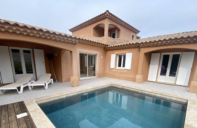 Angelo's house - 8 people - swimming pool - air conditioning