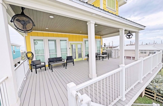 Anglers & Antlers - Beach Front- Island Realty