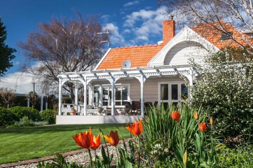 Anglesea House Inn