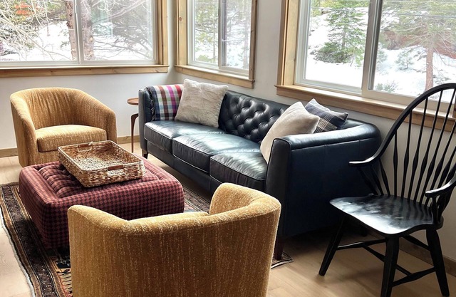 Angora Highlands Updated Home, close to Fallen Leaf Lake, quiet location!