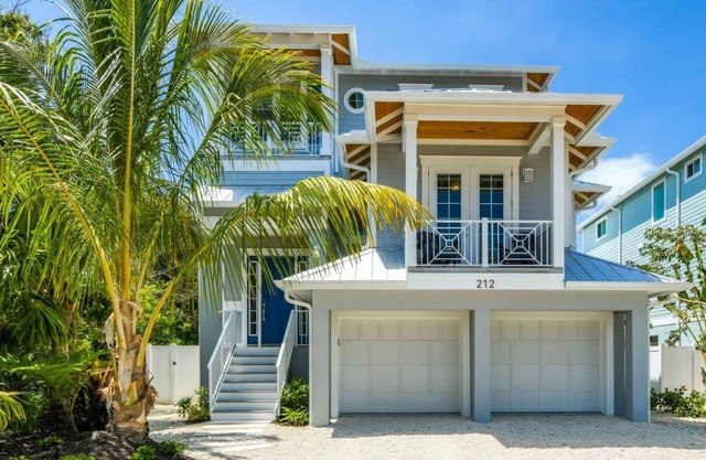 Anna Maria Beach House by AMI Locals