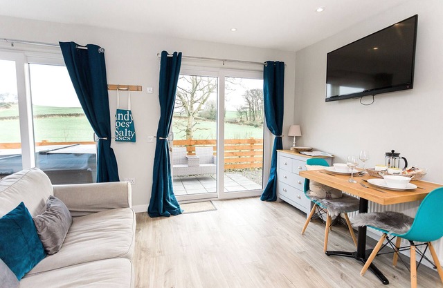 Annabelles Den - a pod that sleeps 2 guests in 1 bedroom