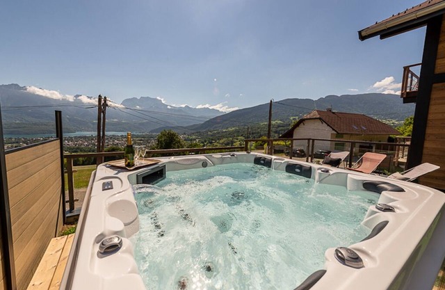 Annecy happy lodge duplex 9 pers lake view jacuzzi