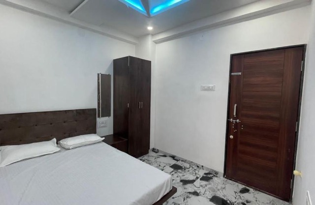 Anshuman Guest House