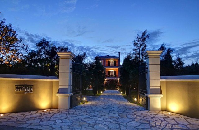 Anthias Garden