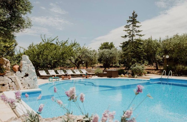 Antica Tenuta Dei Trulli - Puglia 6 Bedroom, 2 House Estate, Private Pool & Wifi