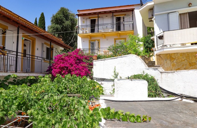 Antigoni Apartments