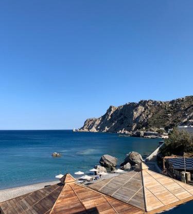Antiperatos Beach house