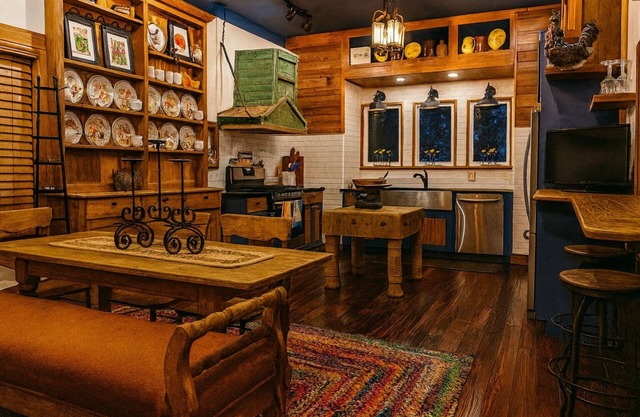 1895 Farm and Barn your Antique Headquarters for Round Top Shows