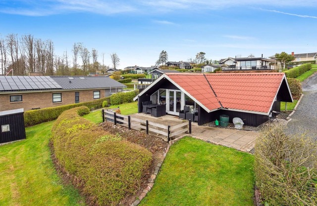 "Anu" - 400m from the sea by Interhome