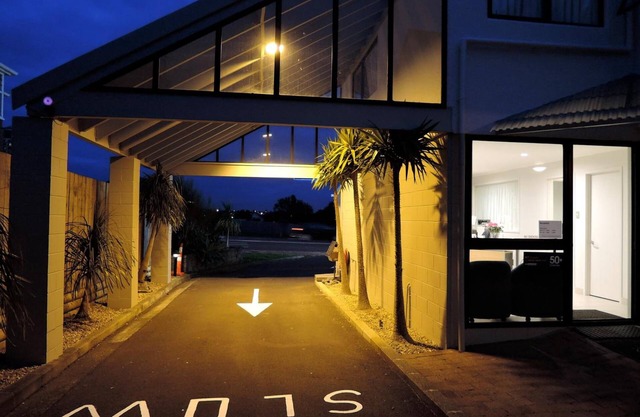 Anzac Court Motel
